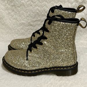 9W Doc Martens. Worn 4 times.